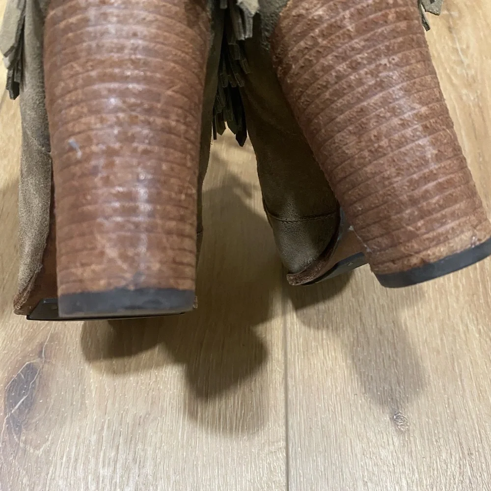 Frye Parker Boots Western Fringed Stacked Heel Boho Festival Cowgirl Size 7.5